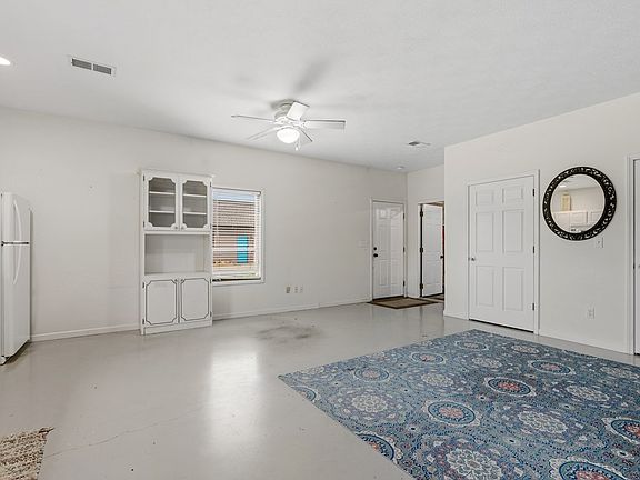 35th image of 6052 Morganton Rd