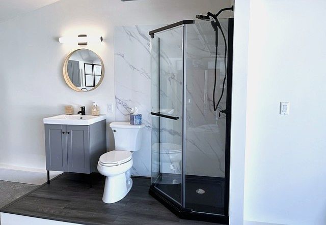 New Bathroom! Never used - some people like that!
