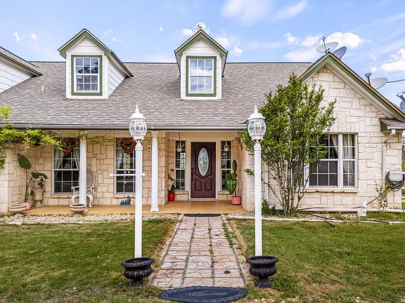 2nd image of 837 Paddy Rd