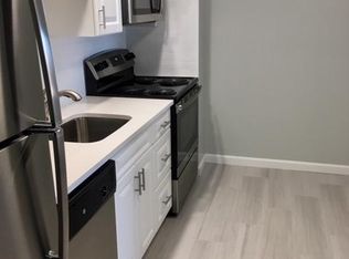 12 Melrose Ter APT 17, Wakefield, MA 01880