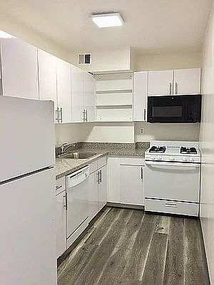 2nd image of 65-50 Austin St #6EE
