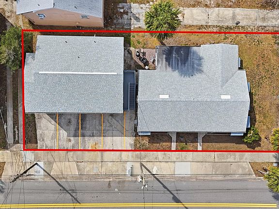 4th image of 200 S Oleander Ave
