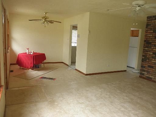 5th image of 615 W 16th Pl