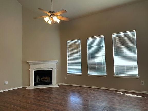 5th image of 109 Wimberley St