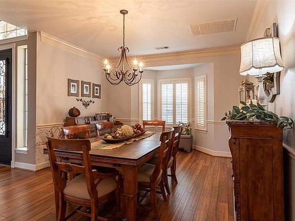 4th image of 1710 Weeping Willow Way
