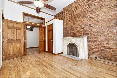 Rented by R New York