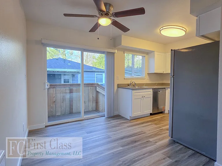 Westview Terrace — Photo 45