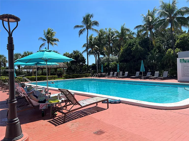 2401 Collins Ave #803 — Photo 35
