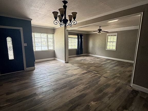 4th image of 2332 Bainbridge Dr