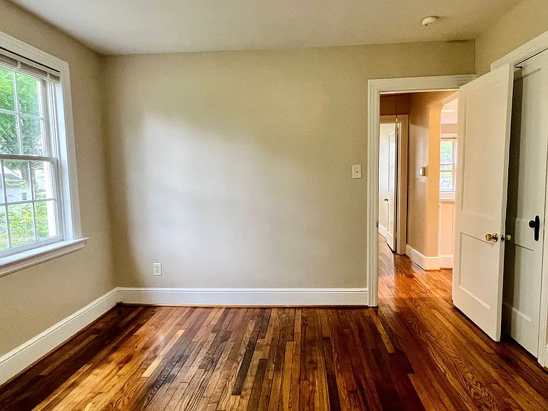 2517 Williams St — Photo 13