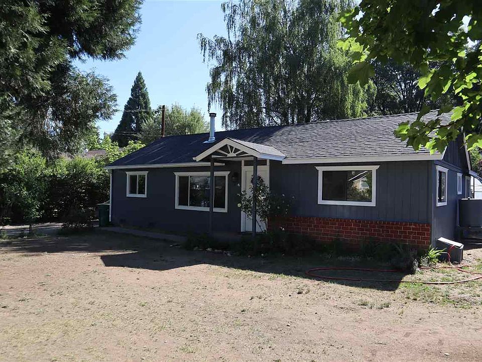 1st image of 146 4th St