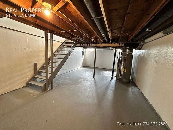 5th image of 615 Villa Dr