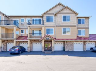 645 NW Falling Waters Ln UNIT 303, Portland, OR 97229