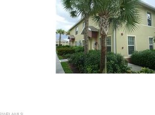 9072 Gervais Cir APT 302, Naples, FL 34120