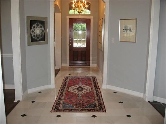 3rd image of 6927 Queensclub Dr