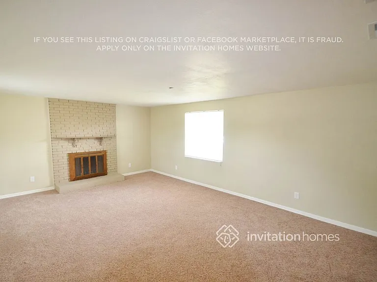 711 Starke Lake Cir — Photo 2