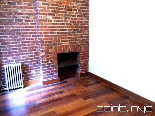 Rented by Point NYC | media 18