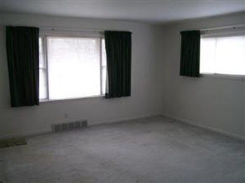 2nd image of 7812 Buckeye Cres