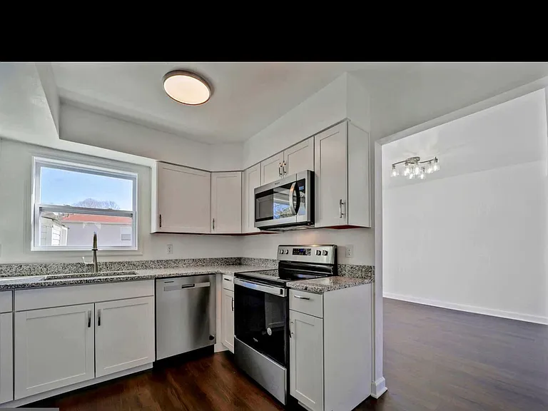 905 Nadine Ct — Photo 6