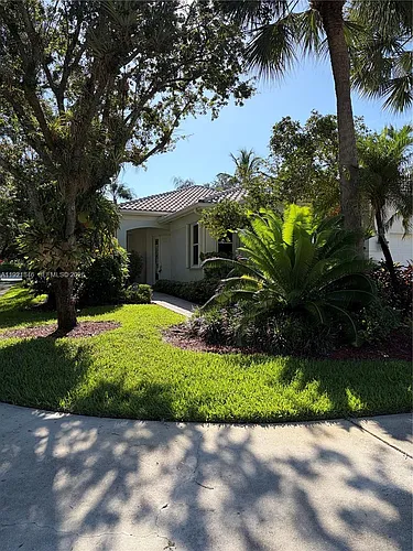 2518 Bay Pointe Ct Photo 1