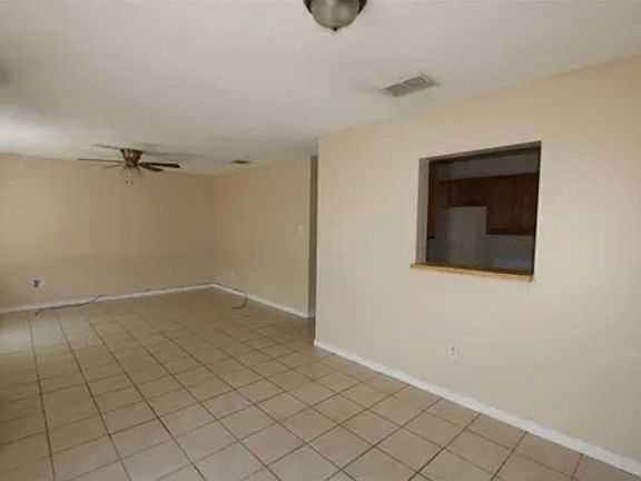 2nd image of 5932 Becker St