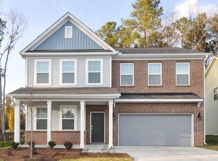 668 Stapleford Ln, Fuquay Varina, NC 27526