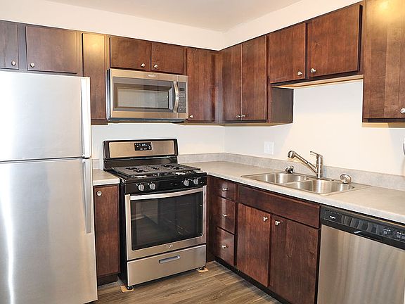 4th image of 130 Gant Cir APT B