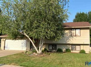 1405 S Hillview Rd, Sioux Falls, SD 57110