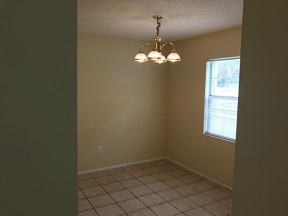 3rd image of 7210 N Manhattan Ave APT 913