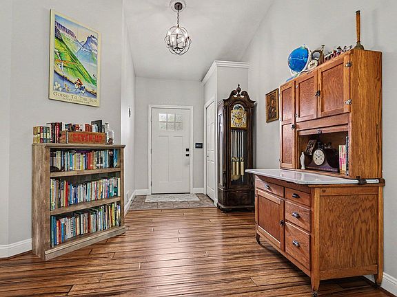 3rd image of 7997 Rolling Meadows Dr