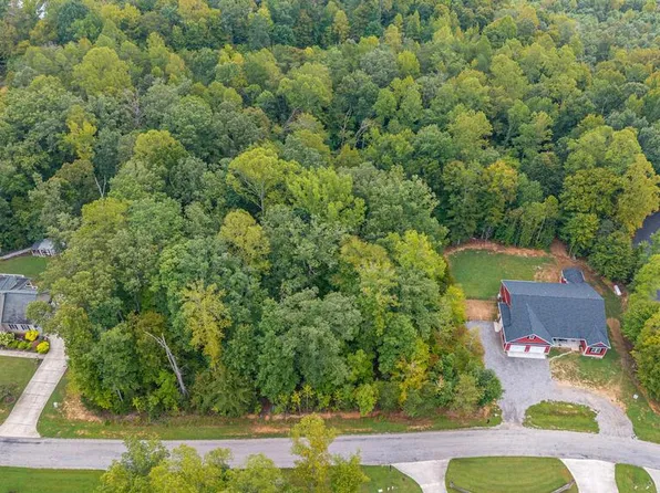 Briarwood Dr, Farmville, VA 23901