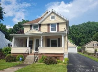 214 Hoffman St, Newark, NY 14513