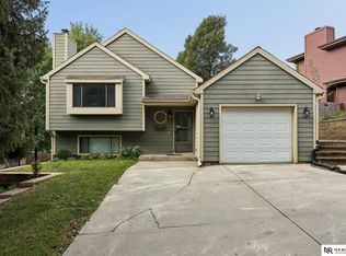 8015 Weber Plz, Omaha, NE 68122