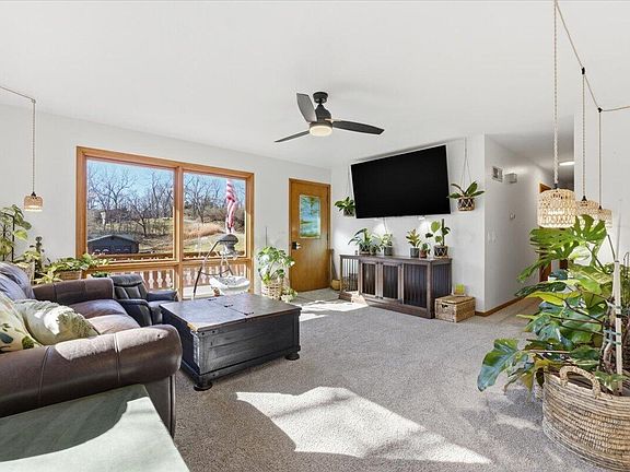 4th image of 20264 Honeysuckle Rd