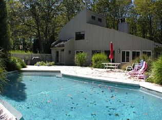 35 Country Club Dr, Shelter Island, NY 11964