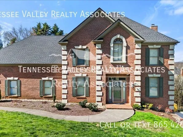 821 Foxfield Ln, Knoxville, TN 37922