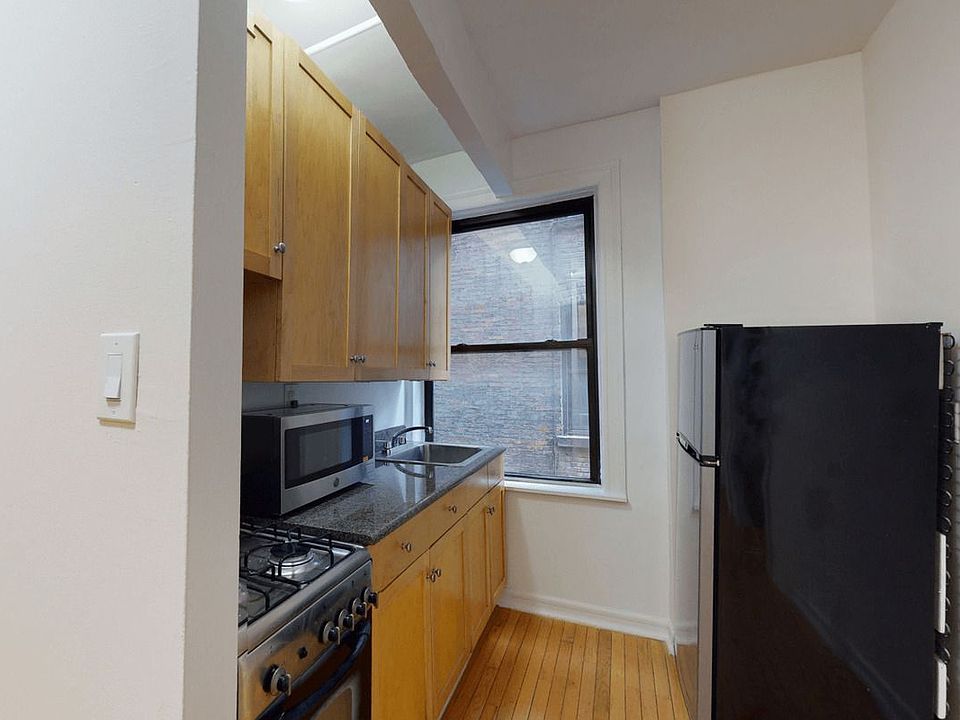 1st image of 236 E 13th St #24012