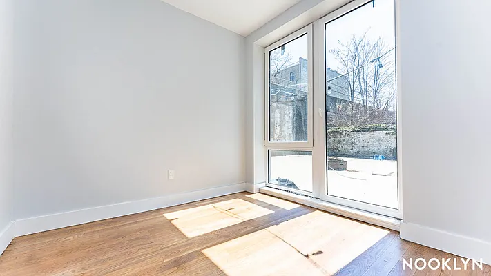 Rented by Nooklyn NYC LLC | media 19