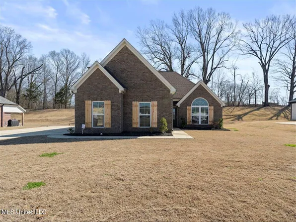 7744 Emeline Dr, Horn Lake, MS 38637