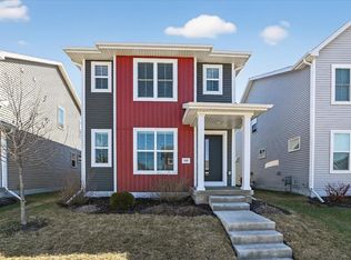 2135 Autumn Lake Pkwy, Madison, WI 53718