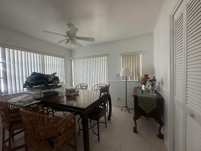 806 Ocean Dr — Photo 7
