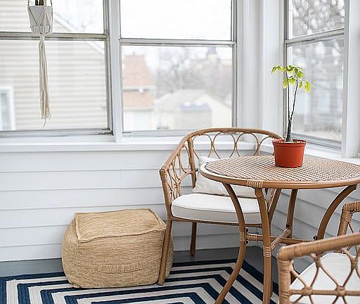 Lovely sun porch!