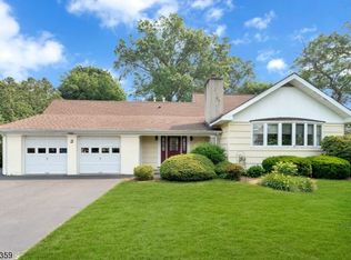 2 Shore Rd, Wayne, NJ 07470