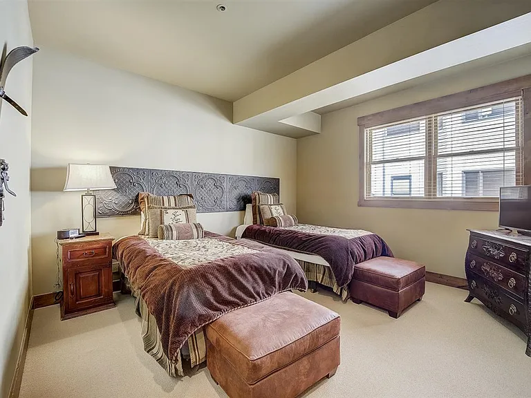 7580 Royal St E #21 — Photo 14