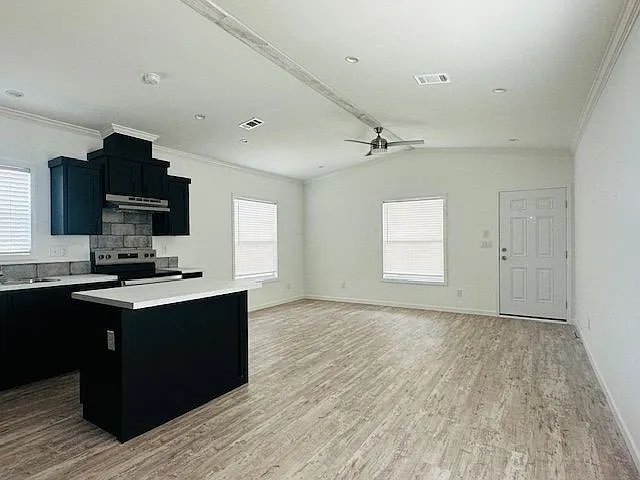 Dwelling at New Braunfels — Photo 50