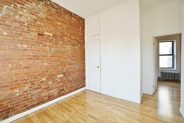 Rented by Best Apartments North Inc | media 22