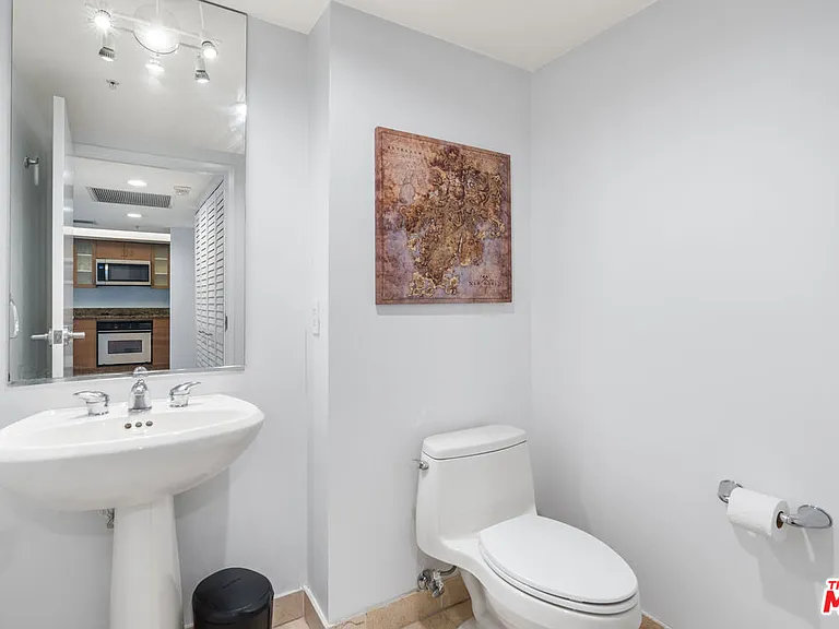 13700 Marina Pointe Dr #510 — Photo 18