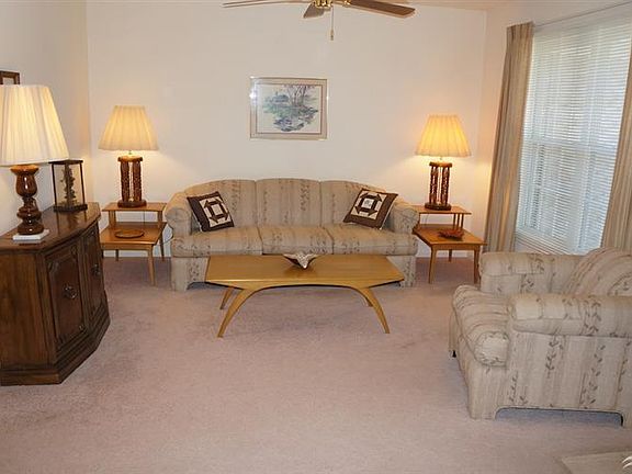 2nd image of 3822 Winding Vine Way