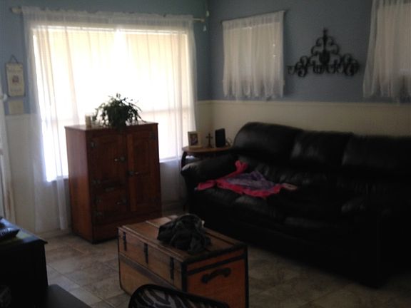 2nd image of 701A Hill St