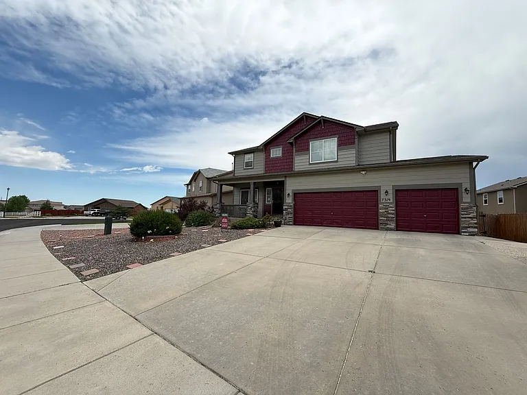 7319 Buffalo Prairie Ct — Photo 2